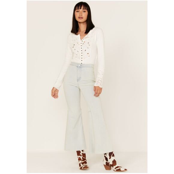 Free People Denim - FREE PEOPLE NWT Light Wash High Rise Youthquake Cropped Flare Jeans Size 30